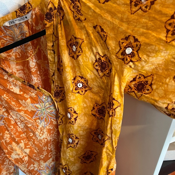 Zara Embroidered Printed Blouse Size Medium Perfect Condition - Picture 4 of 6